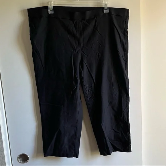 Black Fashion Bug Rayon Business Style Capris, Size 24W