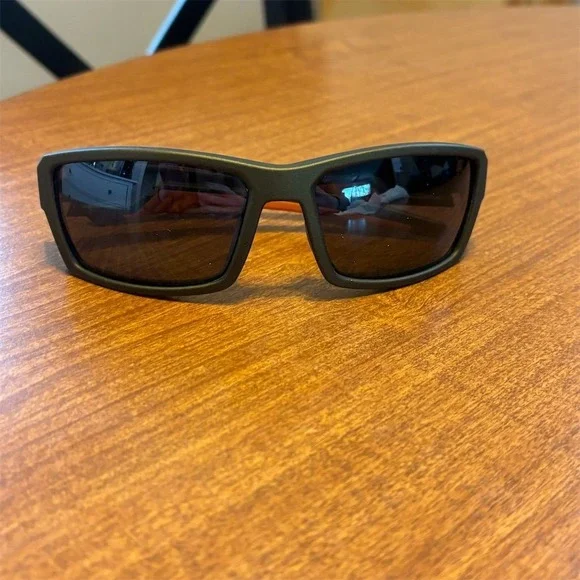 Body Glove Vapor 23 Polarized Wrap Sunglasses Unisex Black Frame‎