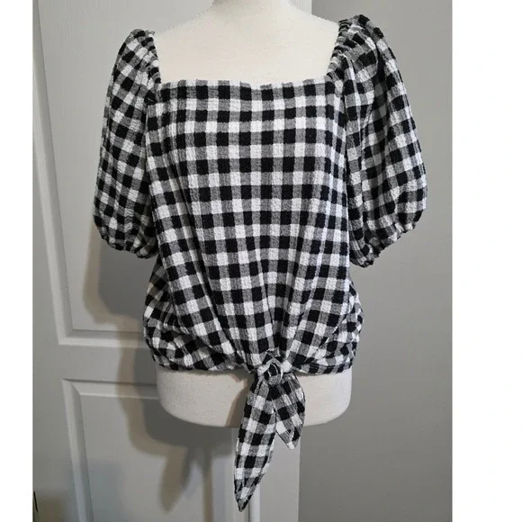 LOFT‎ Top Women Black White Gingham Puff Sleeve Seersucker Top Casual Everyday