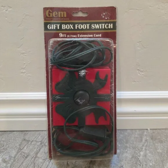 GEM GIFT BOX FOOT SWITCH 9 FOOT EXTENSION CORD vintage Christmas