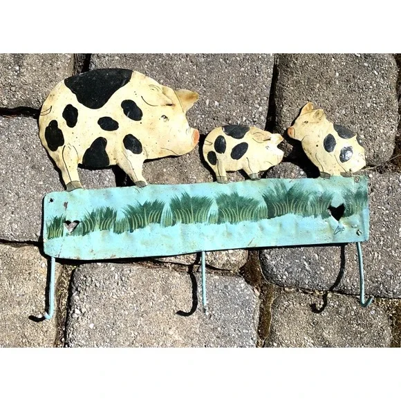 Three Pigs Hanging Hooks Hand Painted Metal Wall Decor Farm Country 15