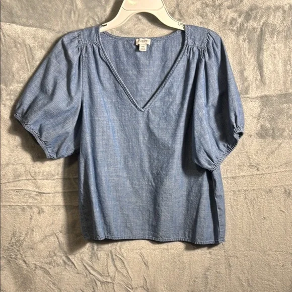 J. Crew top women’s petite medium Chambray Puff‎ Sleeve Blouse Relaxed Fit
