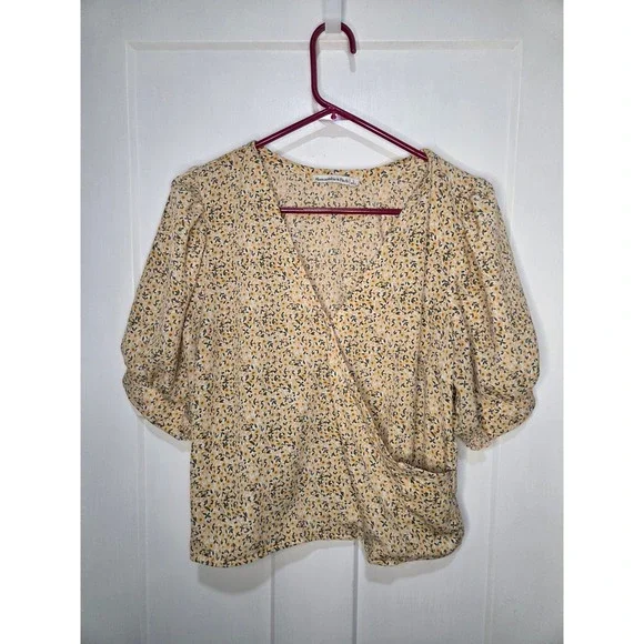Abercrombie & Fitch Yellow Ditsy Floral Puff Sleeve Smocked Wrap Blouse Womens L