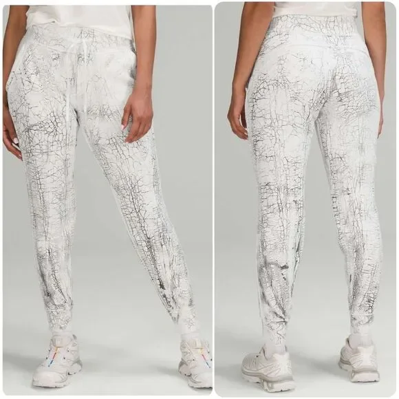 Lululemon Warm Down Jogger 7/8 Length | Thread Dye White Black | Size 0