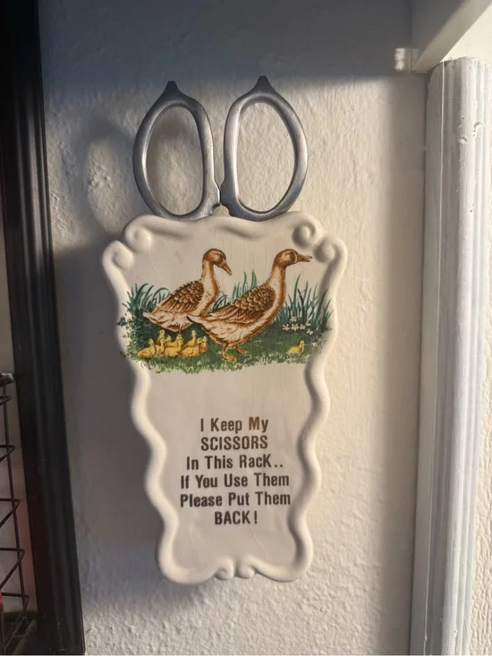 Decorative Duck Scissors Rack Wall Hanger in White