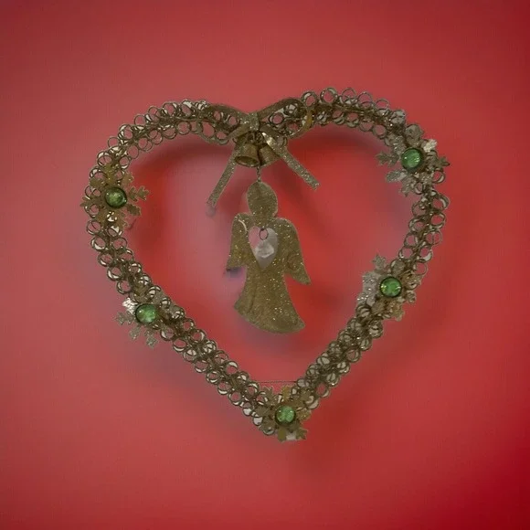 Metal Gold Glitter Wire Christmas Heart Wreath with Angel and Snowflakes‎