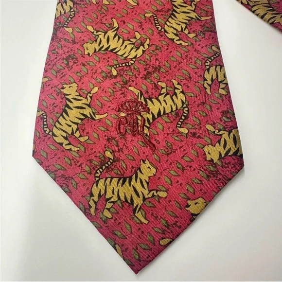 Vintage COUNTESS MARA Red & Gold Tiger Cat Pattern Classic Silk Tie, 3.75”
