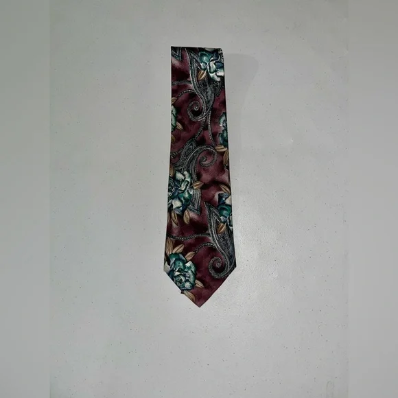 NIBag Stafford All Silk Elegant Floral Paisley Tie