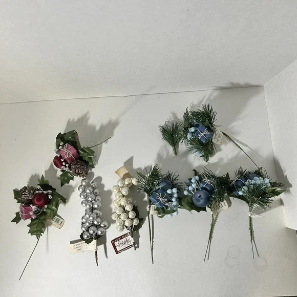 Lot of 8 Vintage Christmas Floral‎ Stems Michaels Decor Winter Holiday Greenery