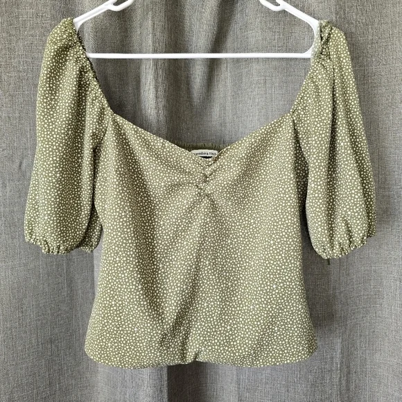Abercrombie & Fitch Green Polka Dot Smocked Back Crop Top Size S Puff Sleeve