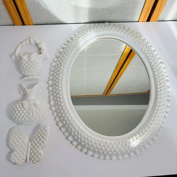 4 Vintage 1980s Burwood White Hobnail Scallop Plastic Hanging‎ Wall Art Set