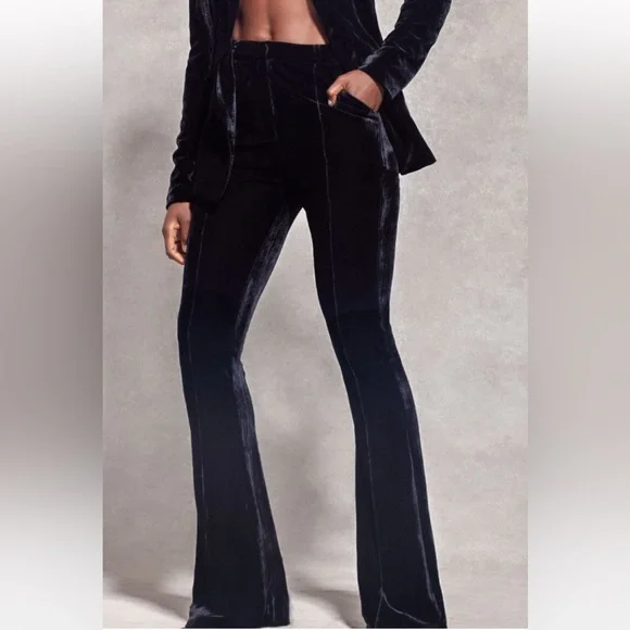 PrettyLittleThing‎ x Naomi Campbell Black Velvet Pintuck Flared Trousers Pants