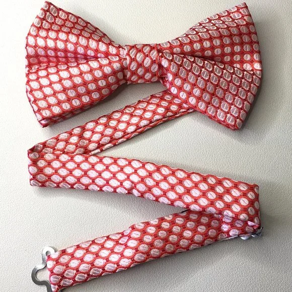 JON VANDYK HOLLAND Vintage Vibe Semi-Butterfly Bow Tie ▶◀ 𝔹ℝ𝔸ℕ𝔻 ℕ𝔼𝕎!