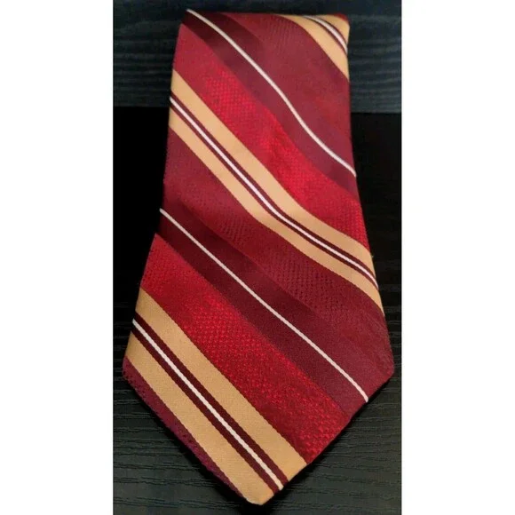 1970’s Don Loper Beverly Hills Men's Necktie 100% Poly Fat 4