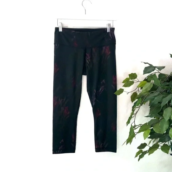 Lululemon Floral Cropped Leggings