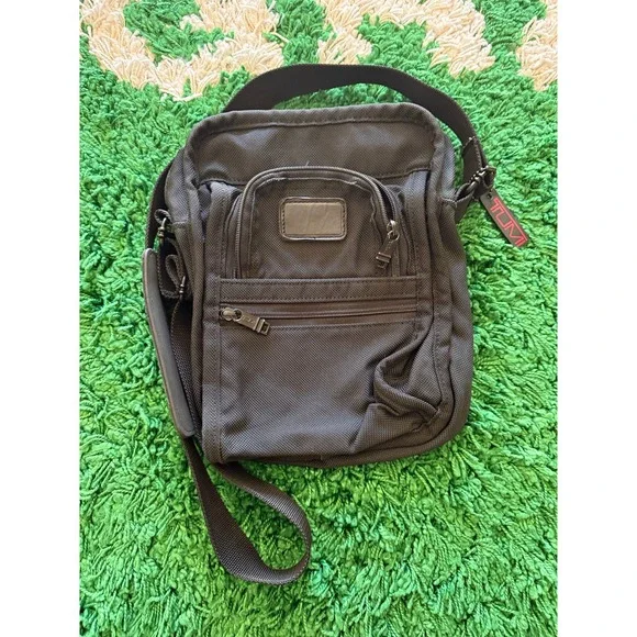 Tumi Crossbody Bag Unisex Medium Black Excellent Ballistic Nylon Travel Mess