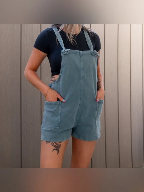 Zenana Outfitters Denim Blue Short Overalls Size Small NWOT