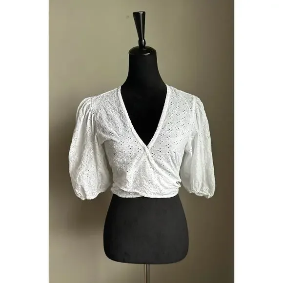 ABERCROMBIE AND FITCH White Cotton Eyelet Puff Sleeve Cropped Top Size S
