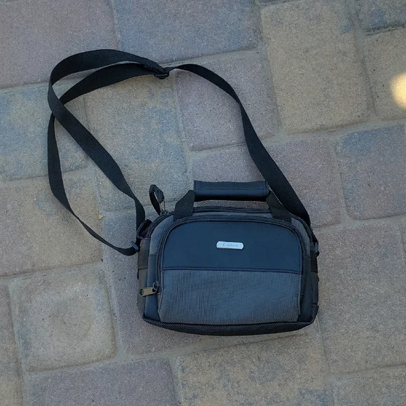 Canon Multi-pocket Black Camera Case Adjustable Shoulder Strap