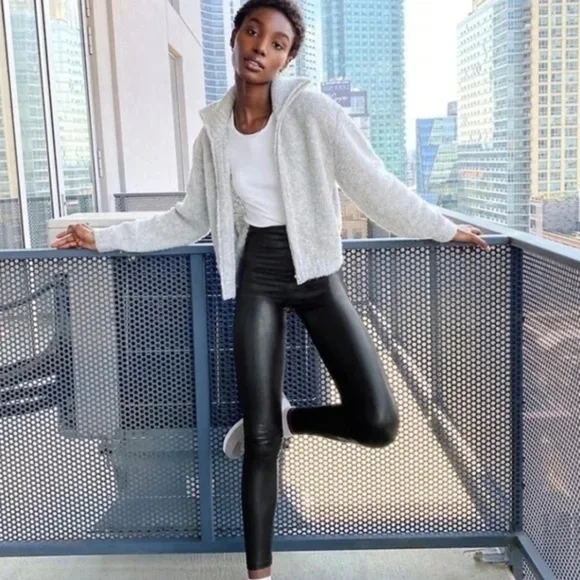 Aritzia Wilfred Free Leather Leggings High Rise Black