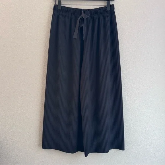 Stylish Black Women's Trousers Size L