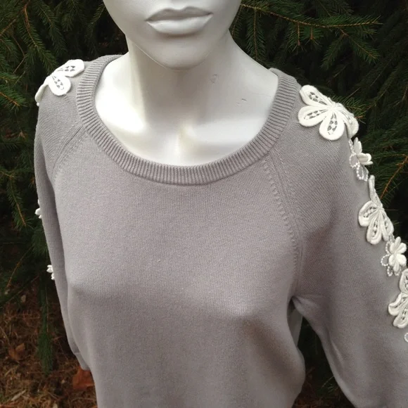 j.Crew gray sweater with white appliqué large