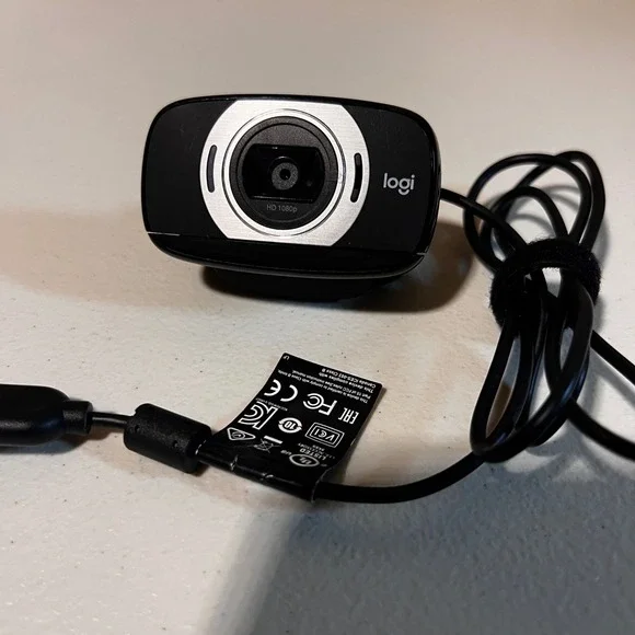 Logitech V-U0027 USB HD Webcam 1080p 8.0 Megapixel 860-000326‎