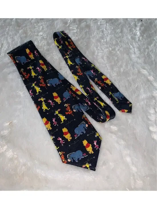 Pooh bear and friends tie Tigger rabbit vintage
