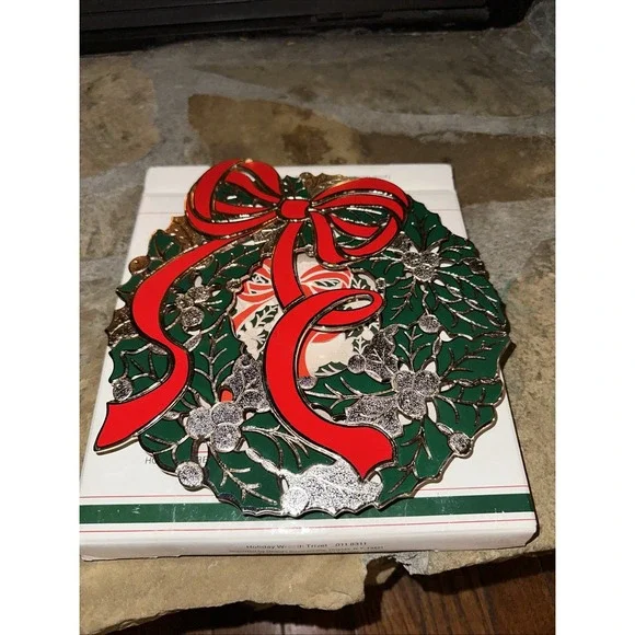 Vintage Holiday Collection Wreath‎ Trivet 9