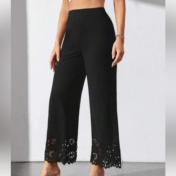 Black Scalloped Hem Long Pants‎ with Side Zip Size Small