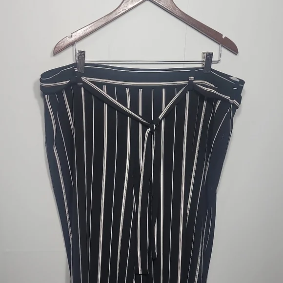 Susan GRAVER Liquid Chic Striped Black Wide-Leg Pants