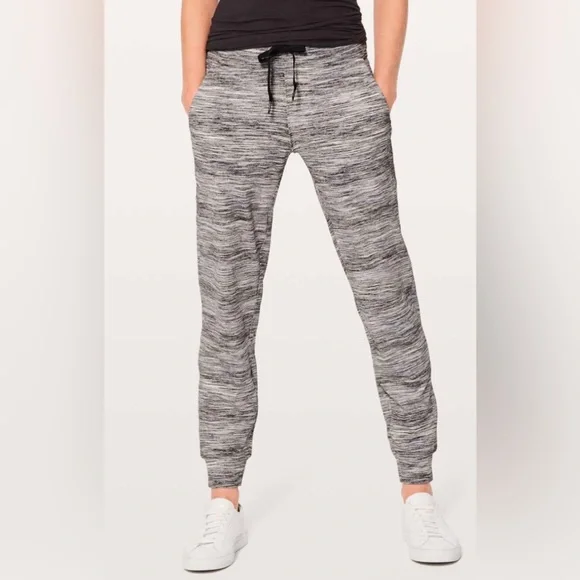 NWOT Lululemon Ready To Rulu Pant Space Dye Camo Black White
