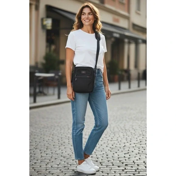 Tumi Alpha 3 Pocket Bag Small Black Ballistic Nylon‎ Crossbody 117345-1041