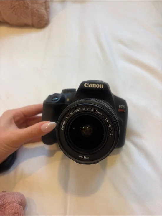 Canon DSLR Camera in Black with 18-55mm Lens