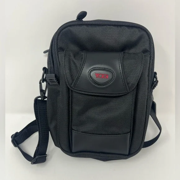 TUMI Shoulder Crossbody Bag Nylon Black 580C Variety of Pockets Travel Small