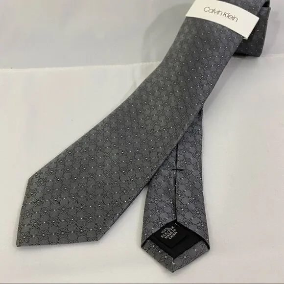 Calvin Klein Gray Flower Pattern Silk Tie