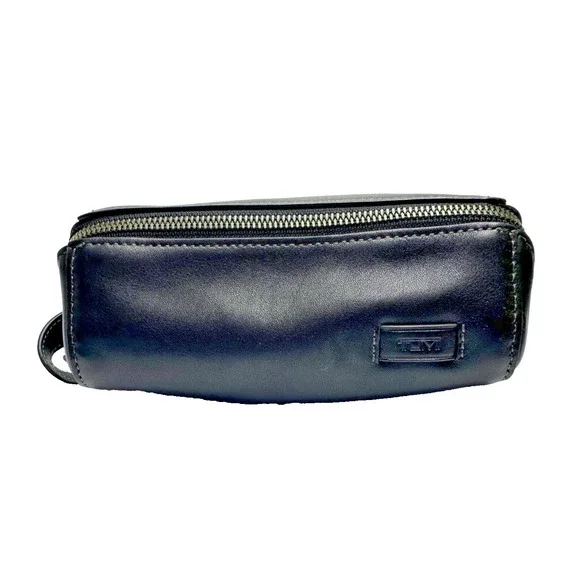 Tumi Black Leather Toiletry Kit Travel Bag Dopp Kit Round Zippered Loop Handle