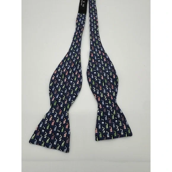 Vineyard Vines Kentucky Derby Bow Tie Blue Silk Hand Tied Adjustable USA