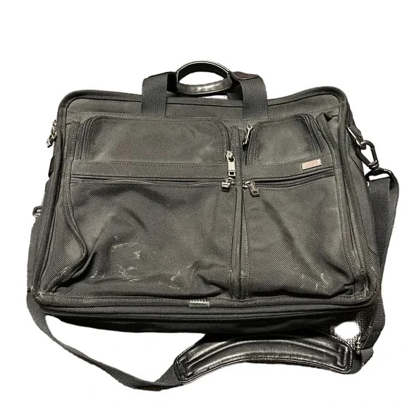 Tumi Alpha 26060d4‎ Black Expandable Briefcase Messenger Laptop Bag
