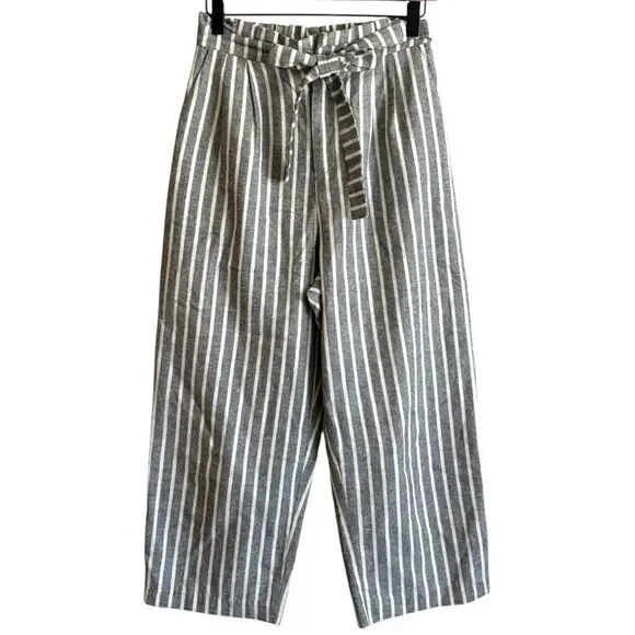Heartloom Pinstripe Cropped Pants Medium