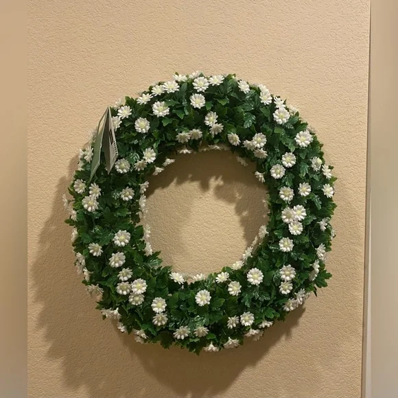 House & Garden ❤️20'' Floral collection Wreath UV Resistant White  NWT