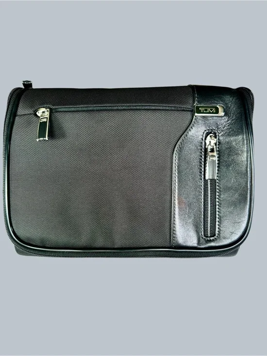 Tumi Arrive Barajas Leather Toiletry Organizer