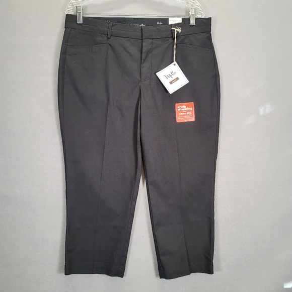 Dockers Womens Capri Pants Size 12 Denim look Truly Slimming Slim Fit