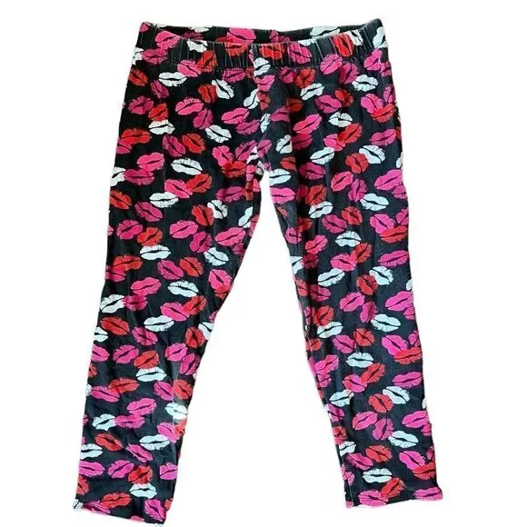Lip print capri leggings