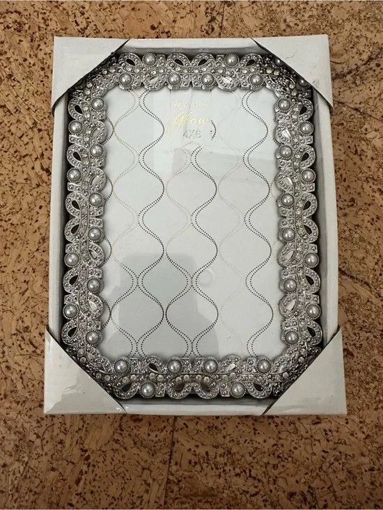 Sheffield Home Silver Pearl Decorative Wall Frame