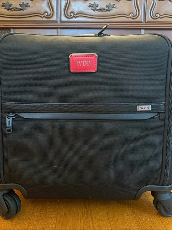 Tumi Alpha Compact 4 Wheeled Brief Black Carry-On