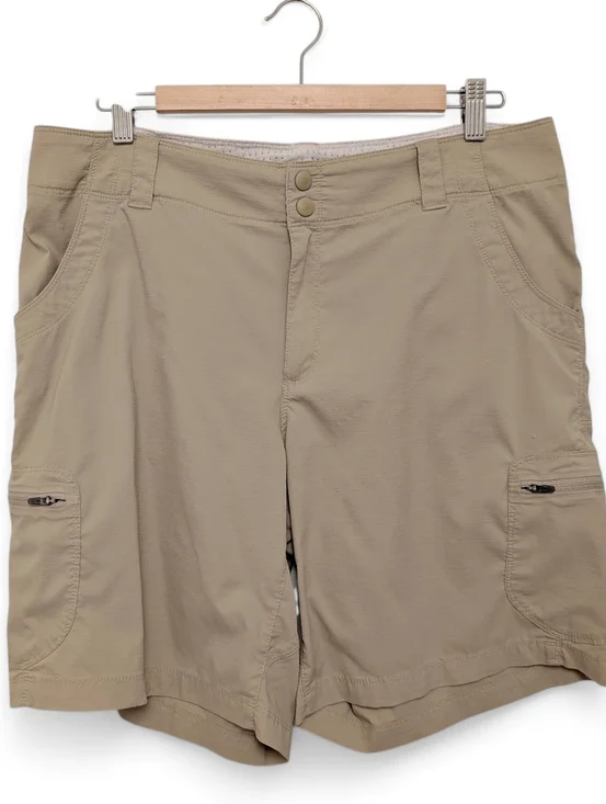 LL BEAN Hiking Shorts UPF 50 Nylon Stretch Sand Tan 8” Cargo 16