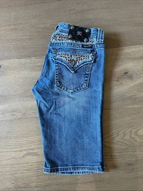Miss Me Bermuda Shorts Sequin and Rhinestone Embellishments Size 29