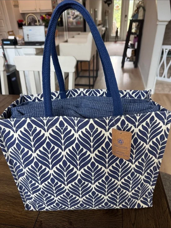 Crate&Barrel Queen Size Cotton Blanket