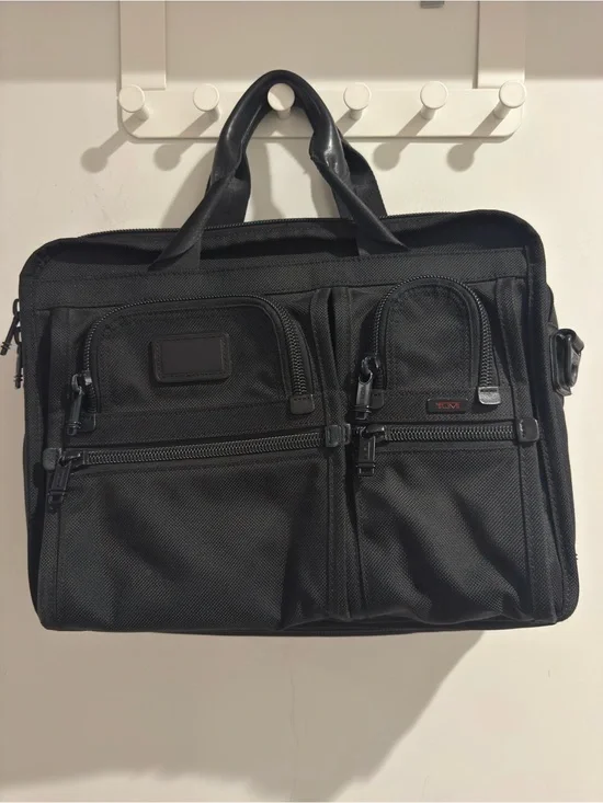 TUMI Alpha T-Pass 26141DH Laptop Bag Expandable Briefcase Luggage Black Nylon